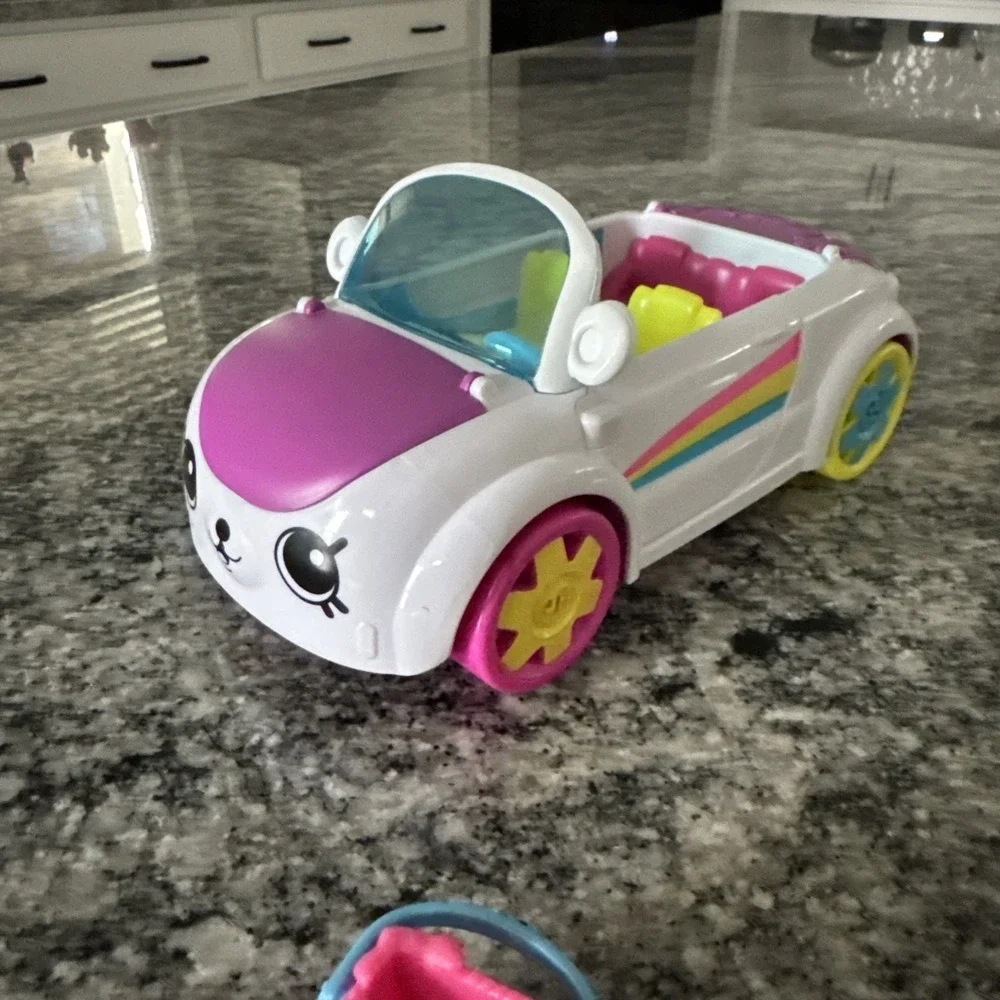 Shopkins Happy Places Rainbow Beach Convertible Rainbow‎ Car